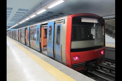 Lisboa metro train.